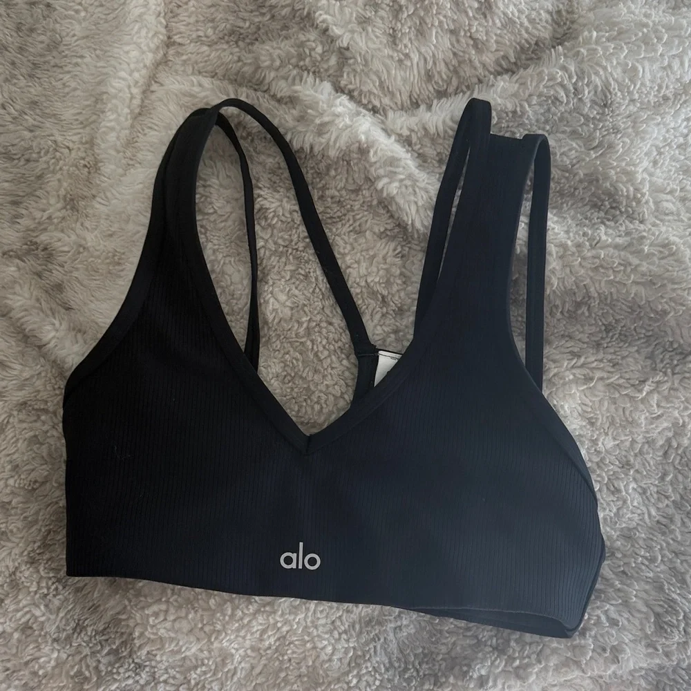 ALO Yoga Black V-Neck Sports Bra - Picture 1 of 3